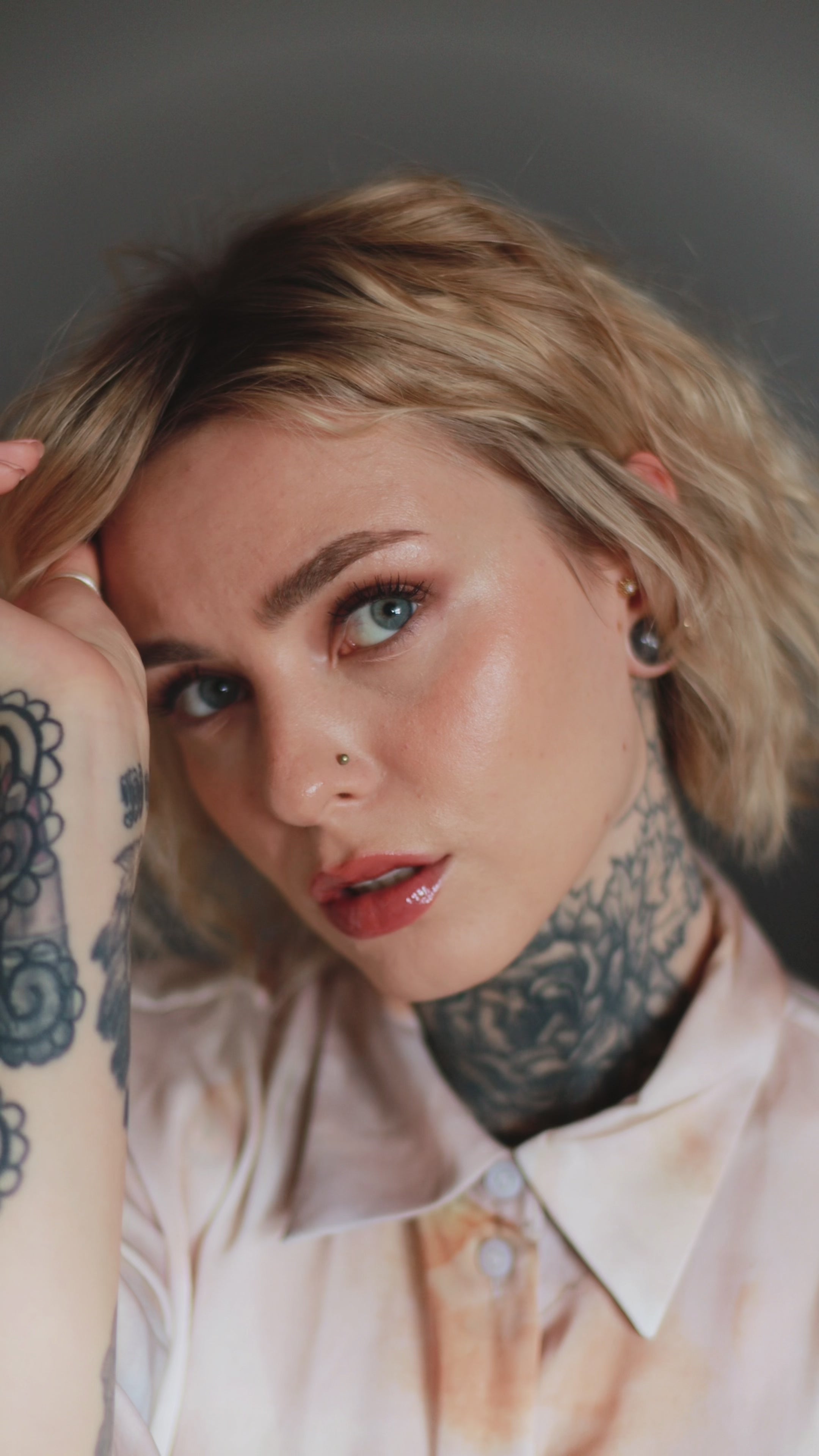 Load video: Desert Highway Halo