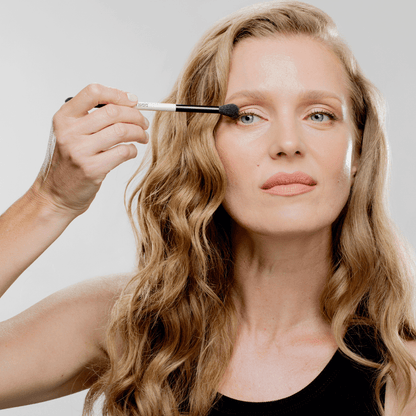 The Liquid Eyeshadow Brush - Thumbnail Image: 6