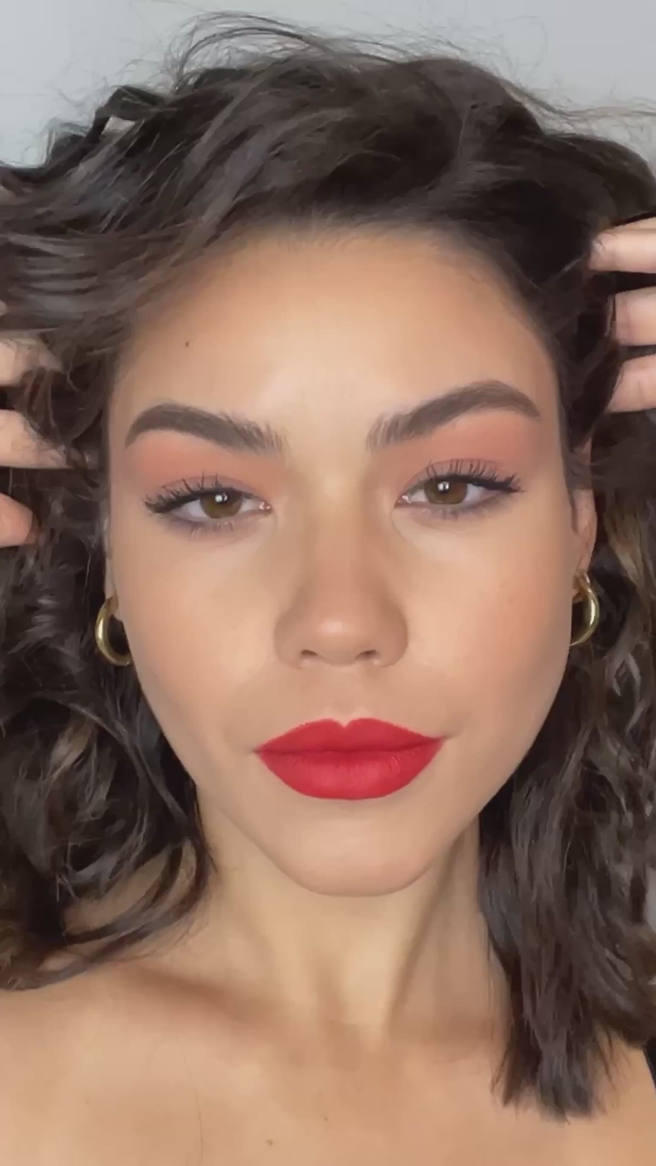 Load video: Irene Variant 3